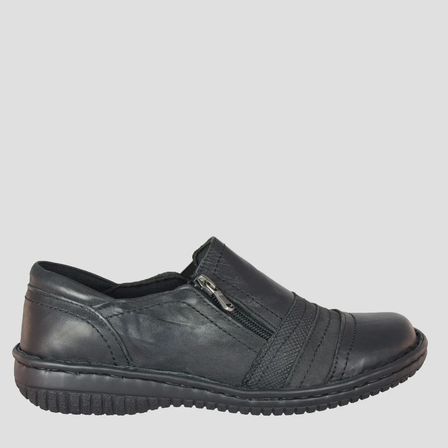 5849 - BLACK CRINKLE LEATHER FLATS