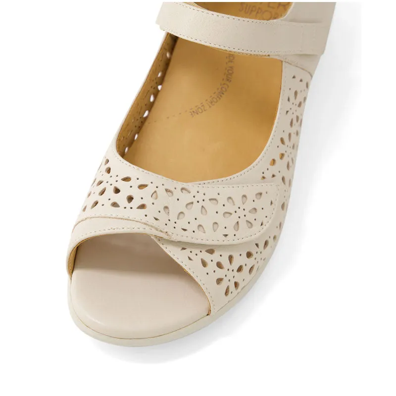 DAFFODIL W  - ALMOND LEATHER SANDALS