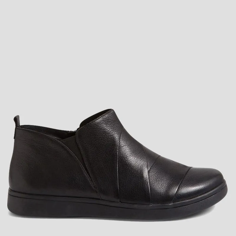 DAMLA XF - BLACK LEATHER-BLACK SOLE FS