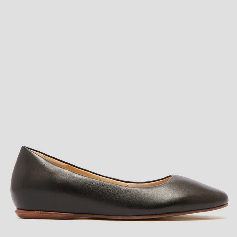 DORSET - BLACK LEATHER FLATS