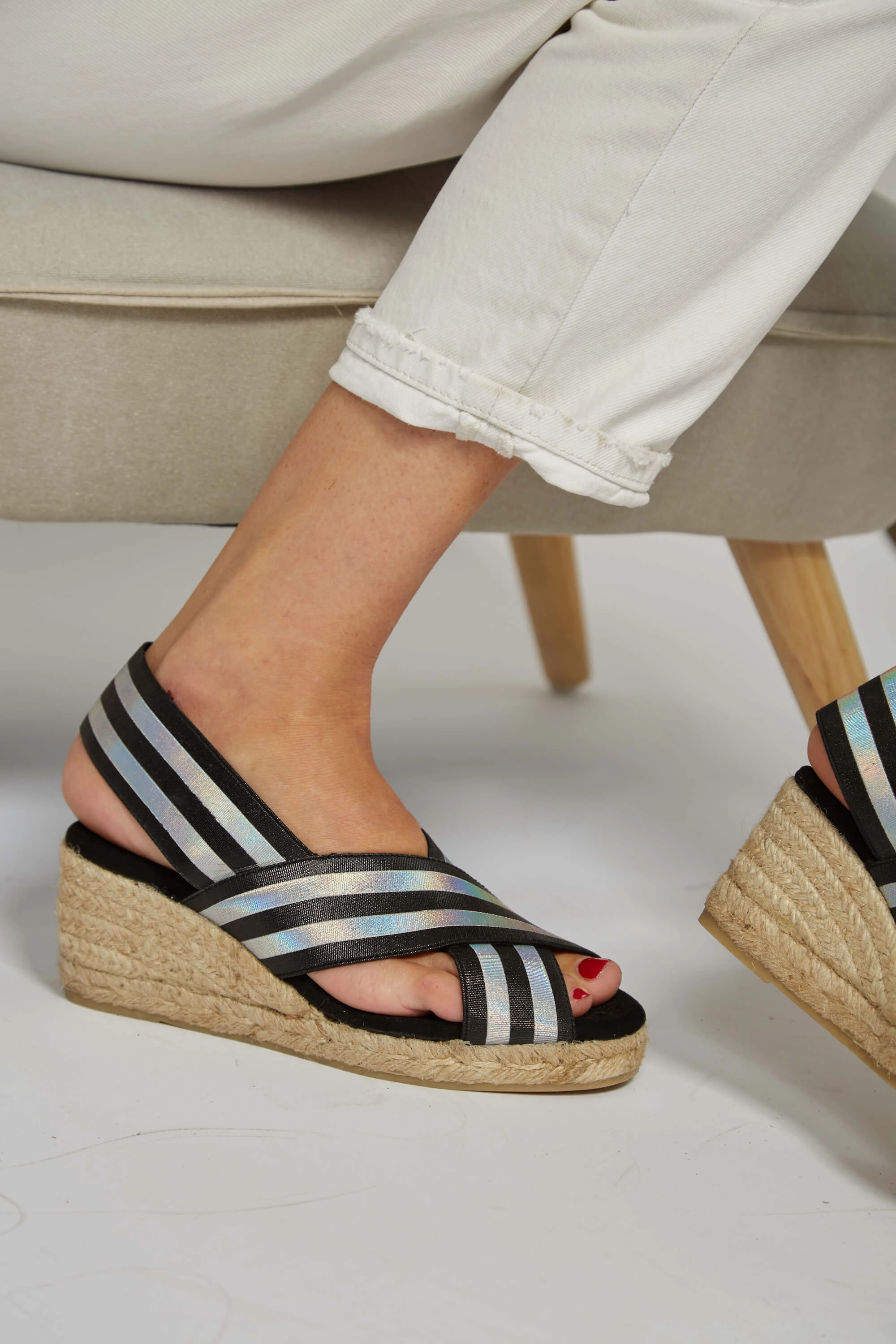 Elastic Vegan Jute Wedge Sandals | Metallic