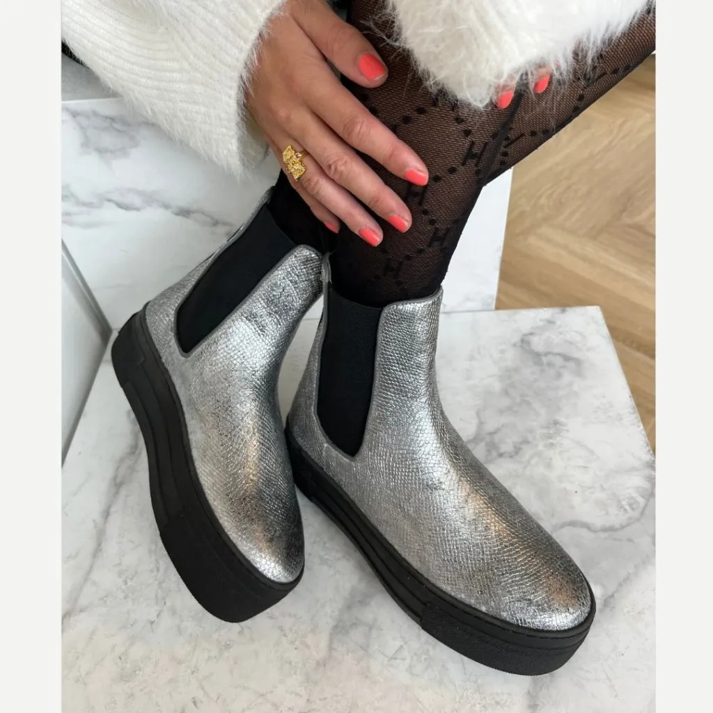 ENYA BOOT SILVER - Silver Snake