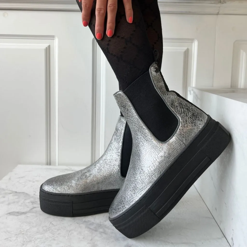 ENYA BOOT SILVER - Silver Snake