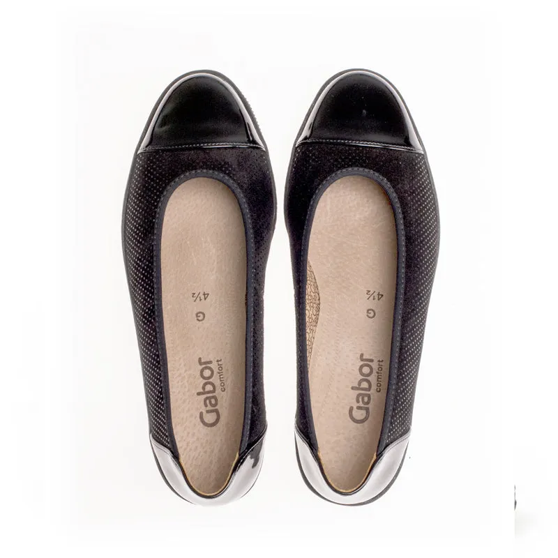 G06.402 - BLACK LEATHER FLATS