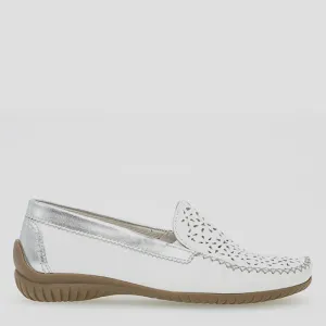G26.094 - WHITE SILVER LEATHER FLATS