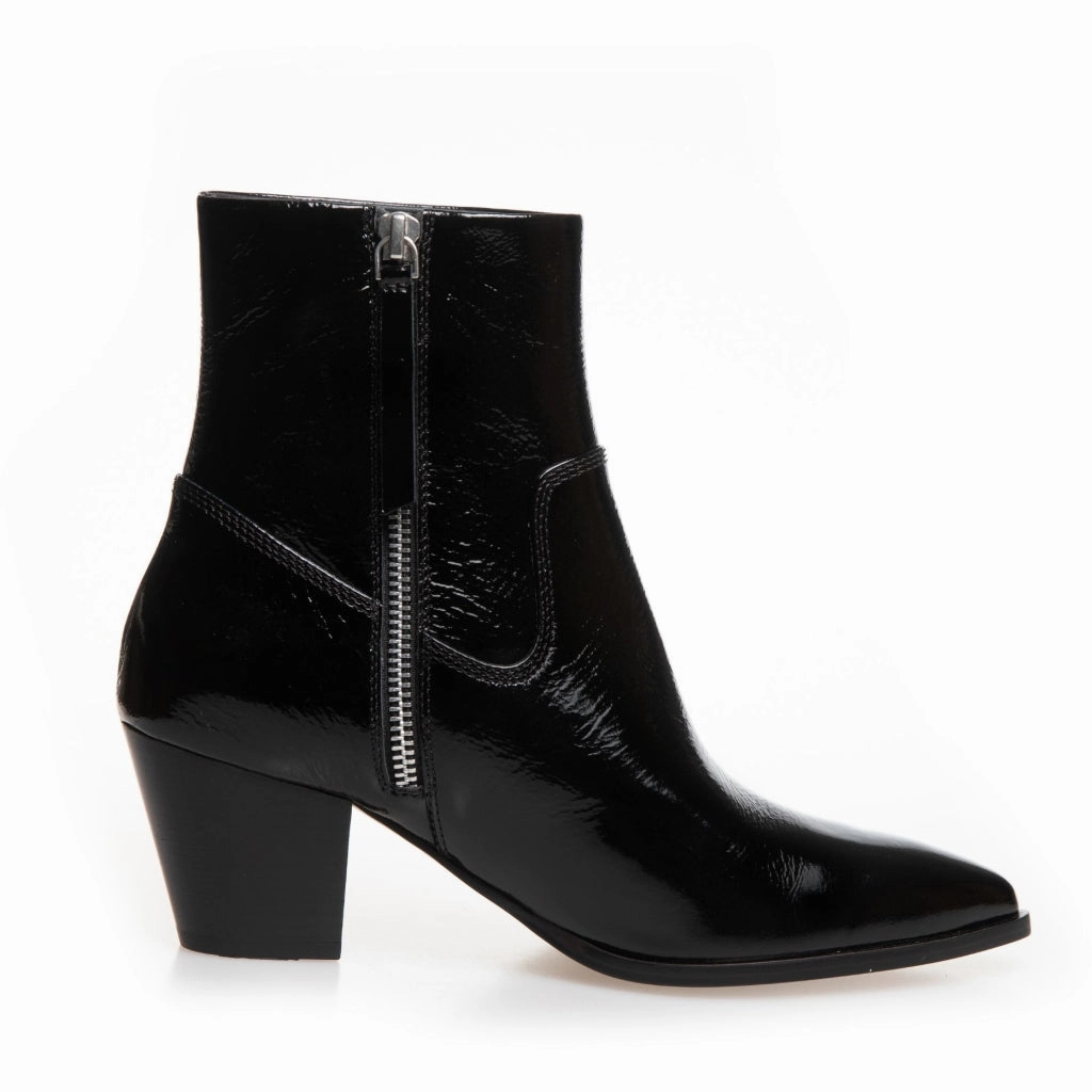 IT'S ALL ABOUT WALKING - PATENT - BLACK PATENT