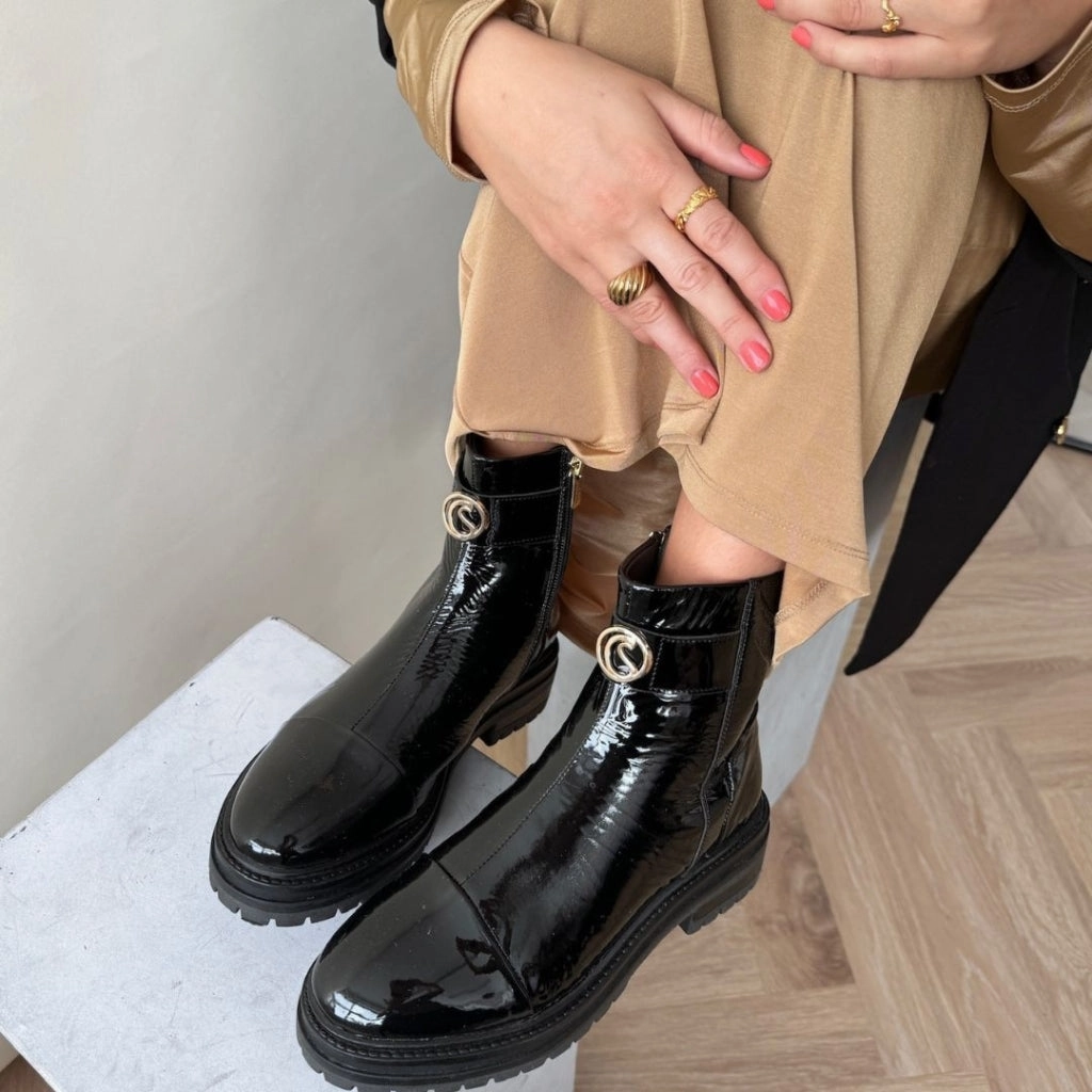 LADY BOSS PATENT - Black patent