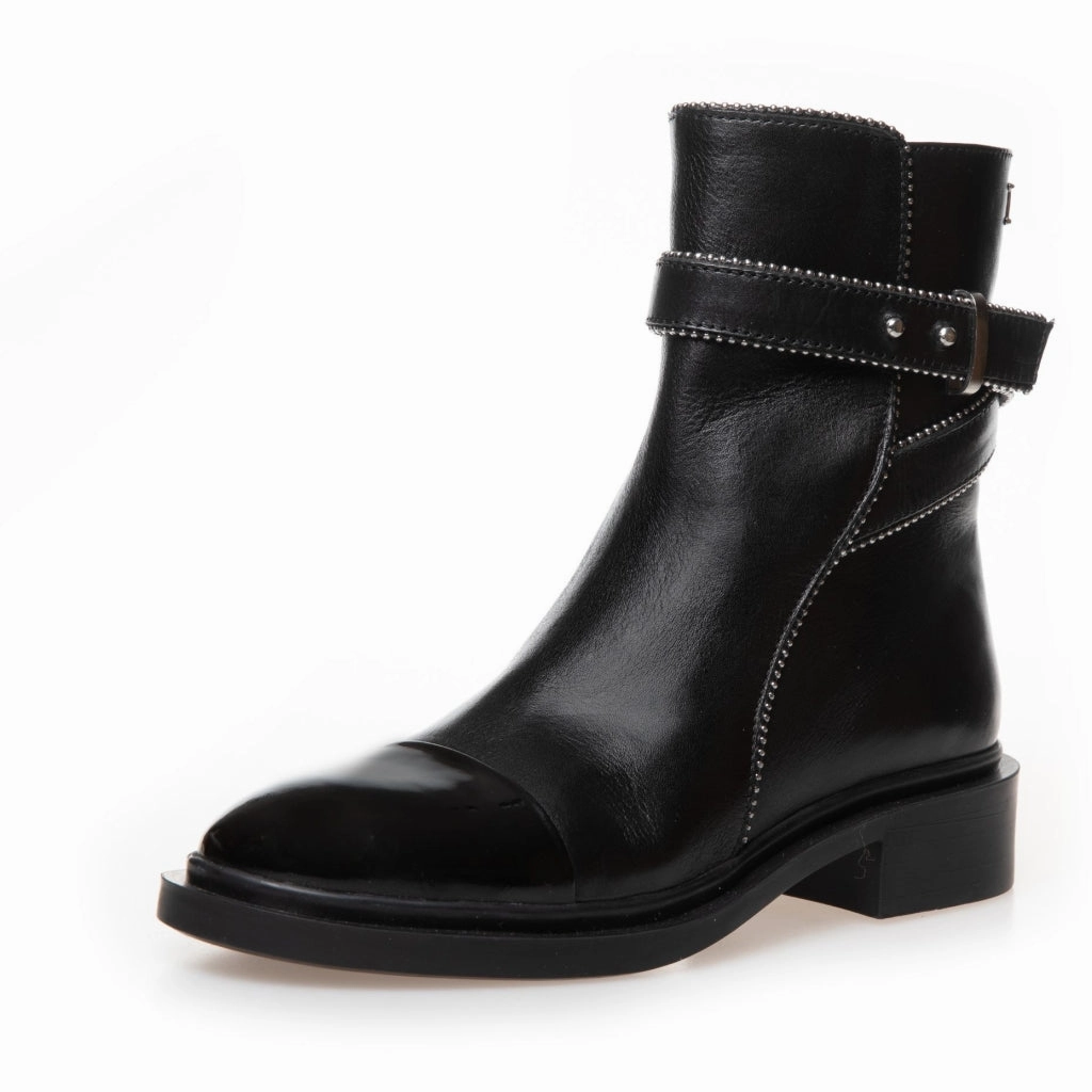 MY MOVES - BLACK PATENT