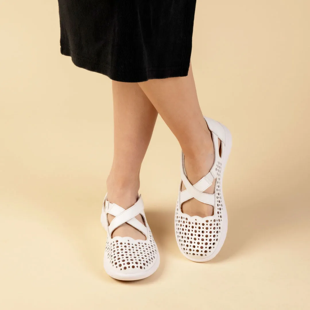 SACHET XF - WHITE LEATHER FLATS