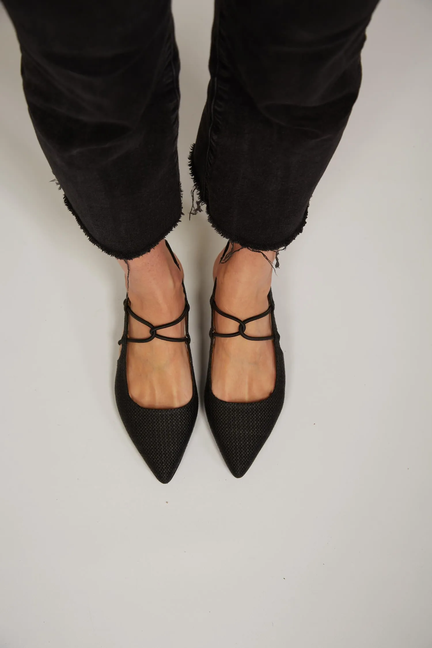 Sandalias Eco Suede Vegan Slingback Pumps | Black