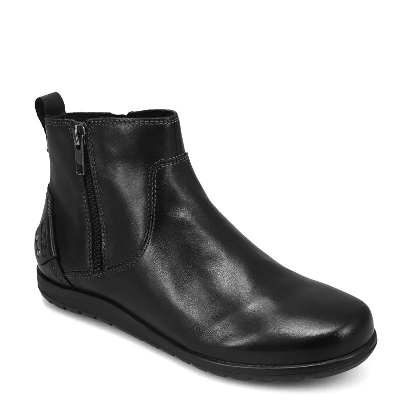 SELECT - BLACK LEATHER ANKLE BOOTS