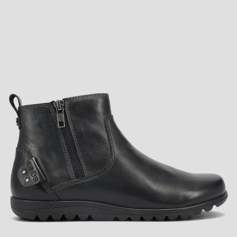 SELECT - BLACK LEATHER ANKLE BOOTS