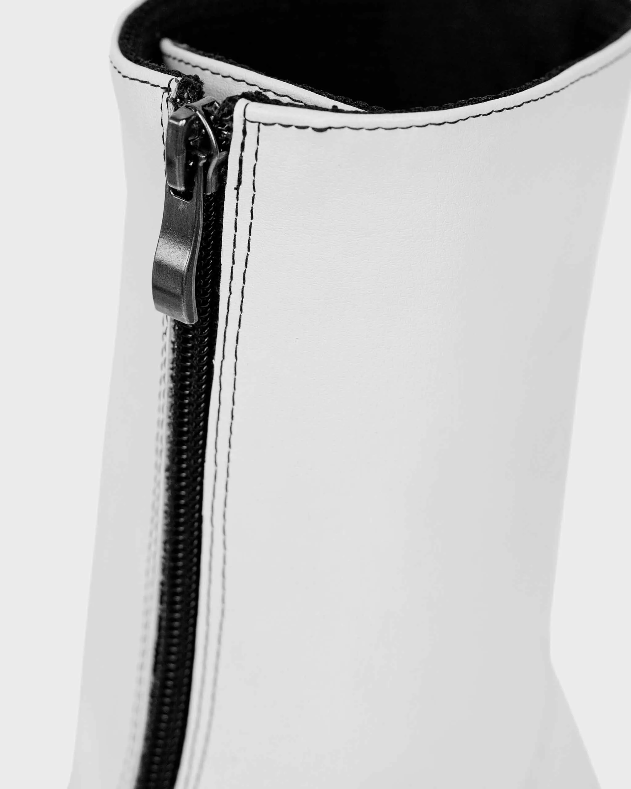 Women's Cyber Desserto Cactus Leather Vegan Ankle Boots | White