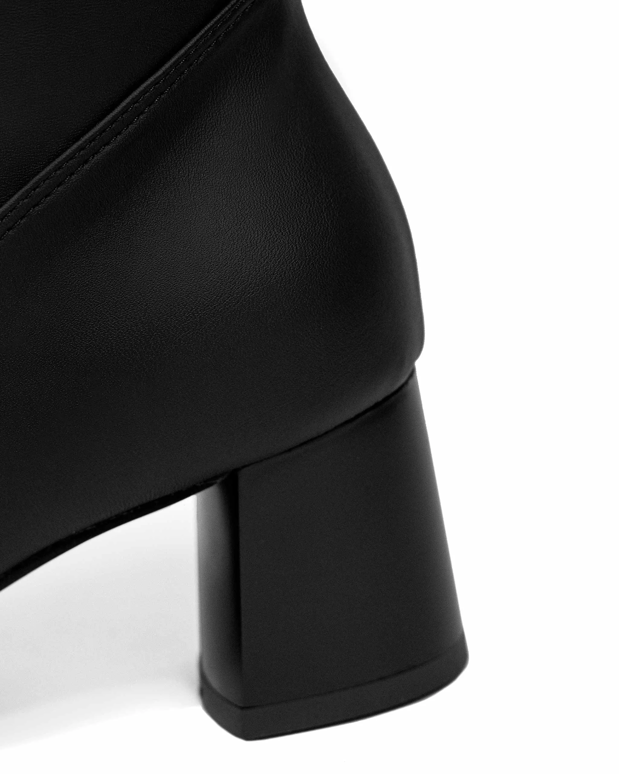 Women's Desserto Cactus Leather Vegan Ankle Boots | Black