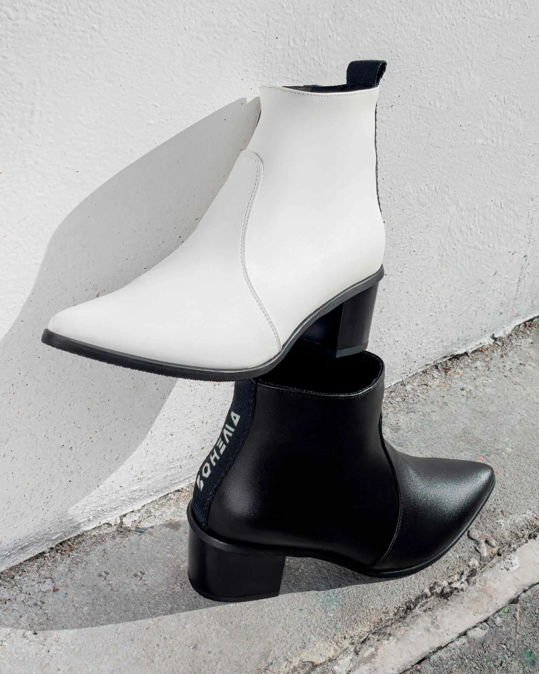 Women's Swan No.1 Desserto Cactus Leather Vegan Ankle Boots | White