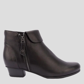 XANTHIPPE - BLACK LEATHER ANKLE BOOTS